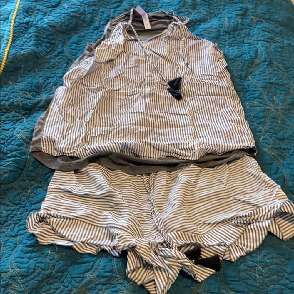 Gilligan & O’Malley pj set XS/S